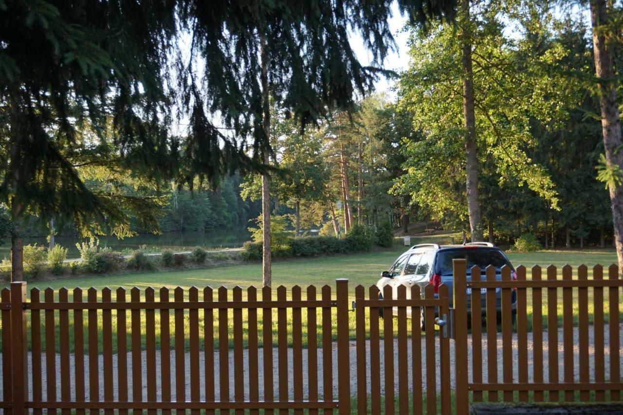 Gaestehaus Familie Loeffler - Ferienwohnung Am Stadtplatz In Litschau Exterior foto